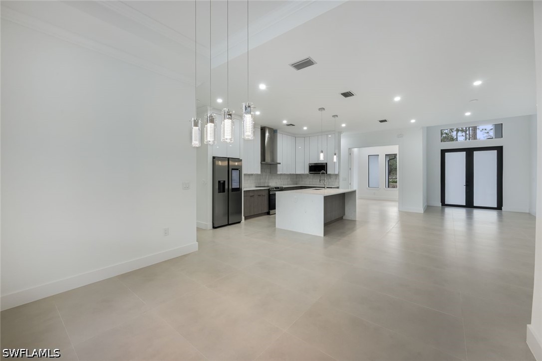 2806 Golden Gate, Naples, FL 34120