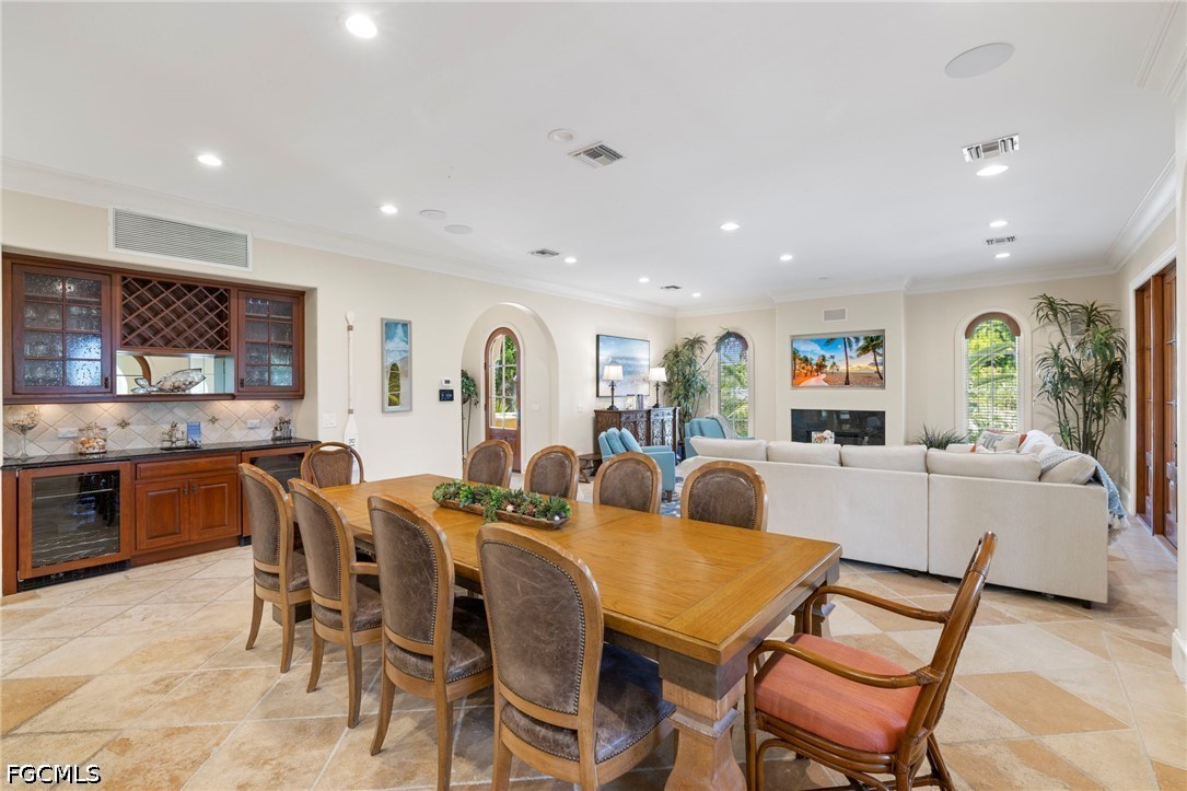 DiningArea