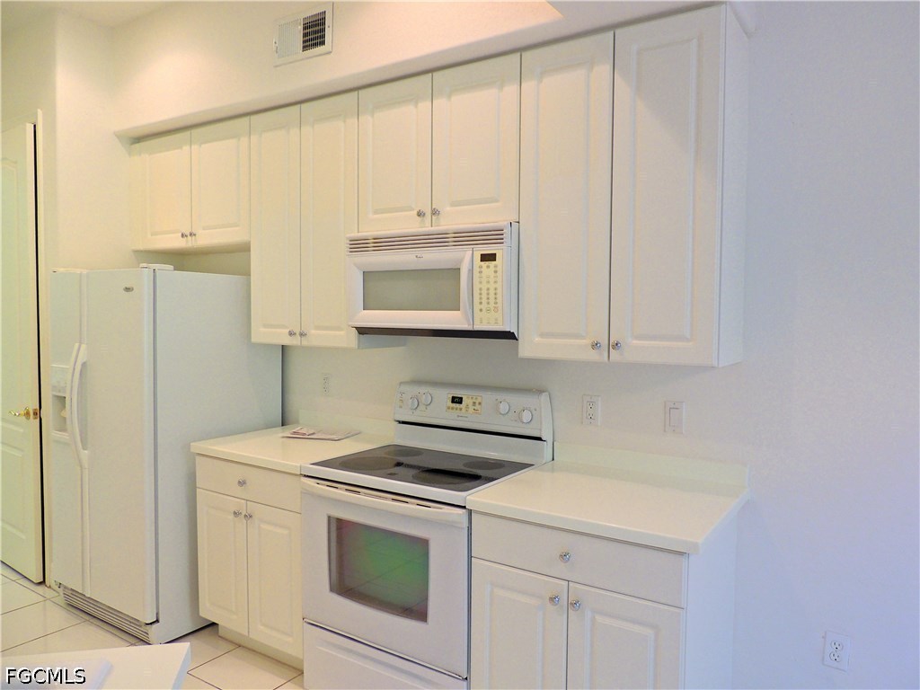 6020 Jonathans Bay Unit 202, Fort Myers, FL 33908