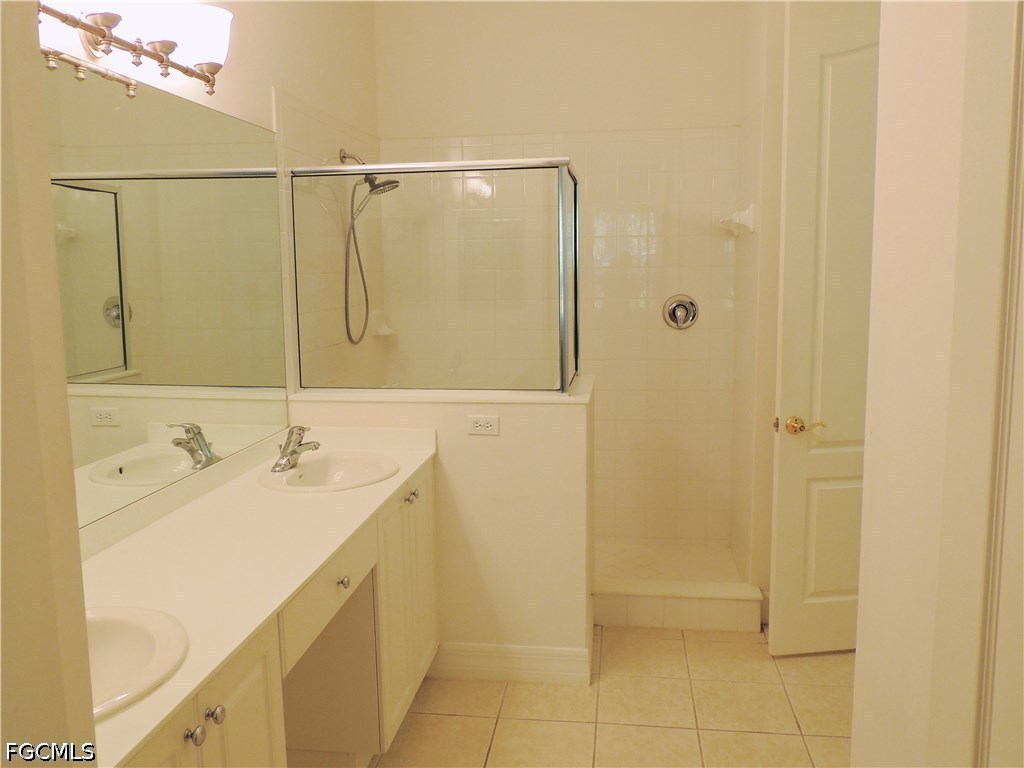 6020 Jonathans Bay Unit 202, Fort Myers, FL 33908