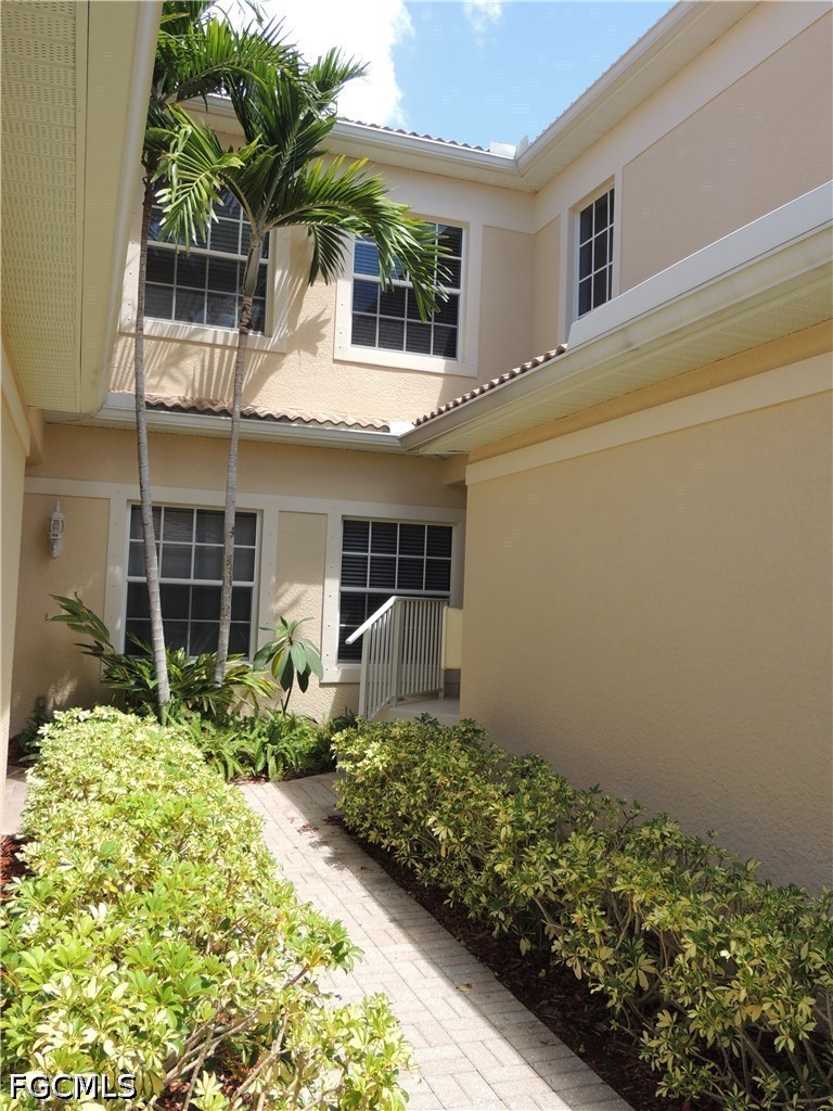 6020 Jonathans Bay Unit 202, Fort Myers, FL 33908
