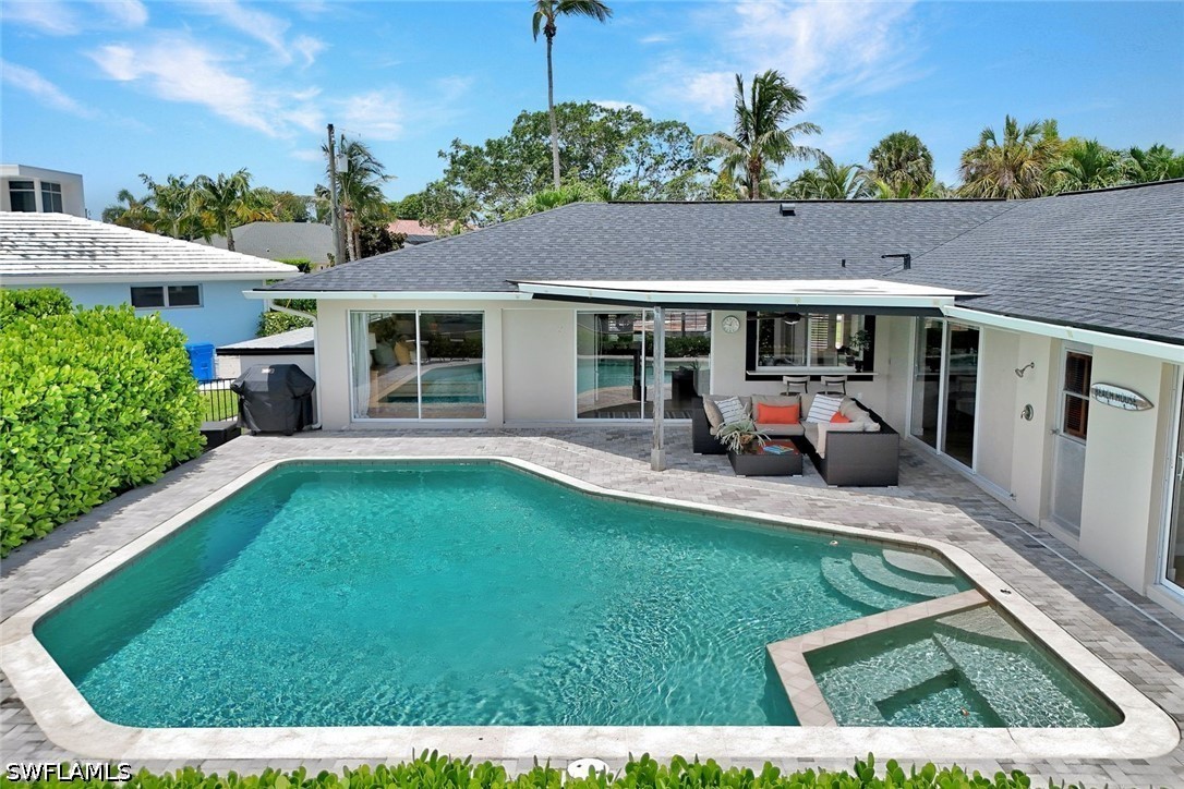 2140 Shad, Naples, FL 34102