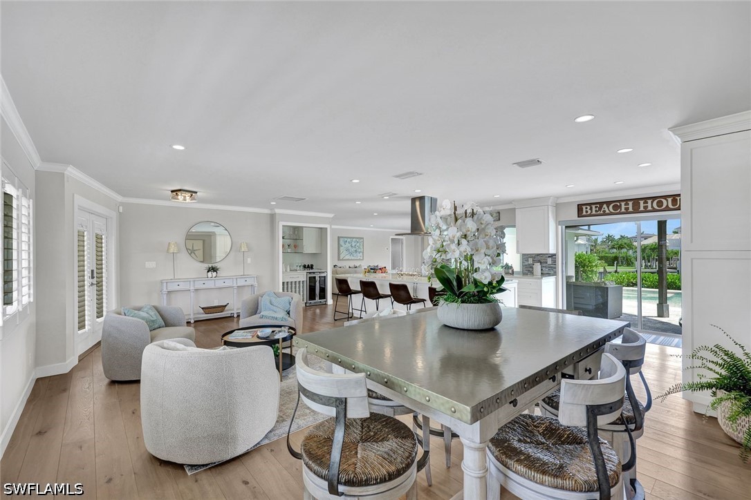 DiningArea