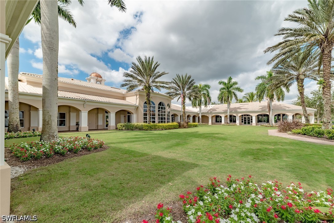 7935 Valentina, Naples, FL 34114