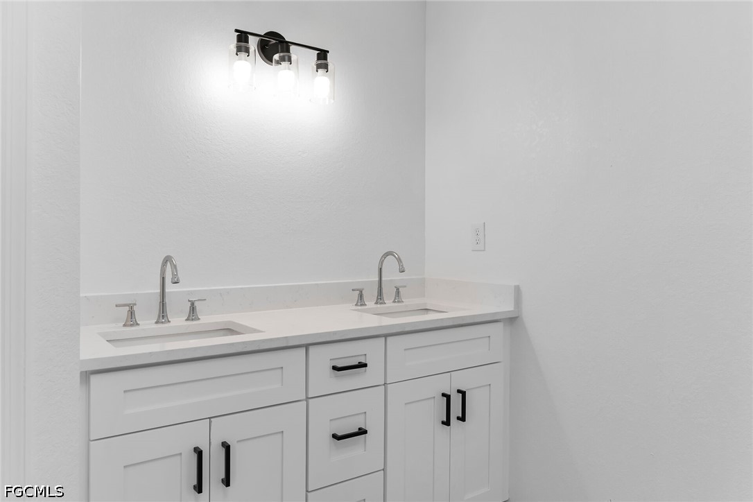 4130 33rd, Cape Coral, FL 33993