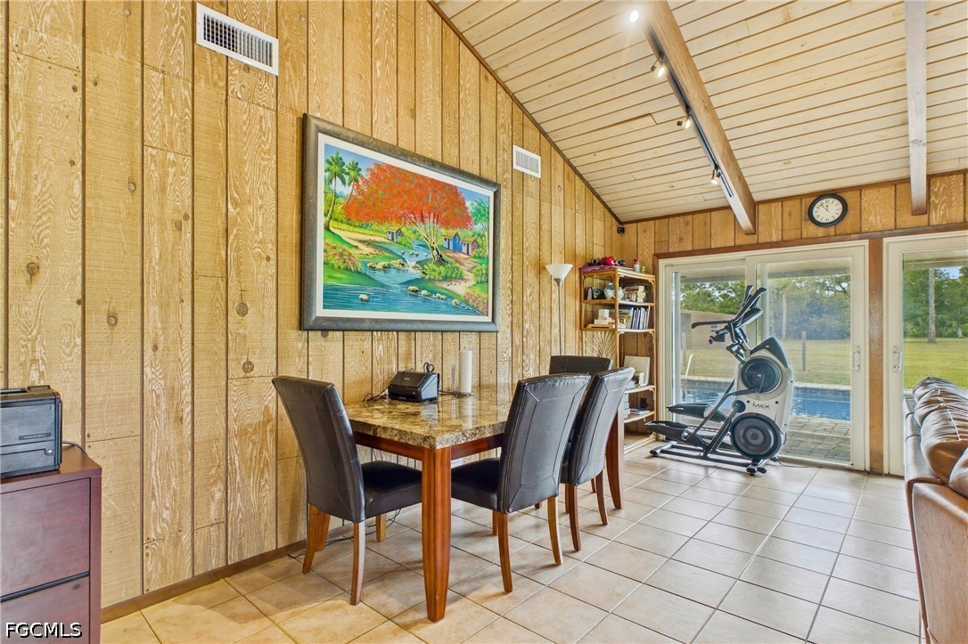 DiningArea