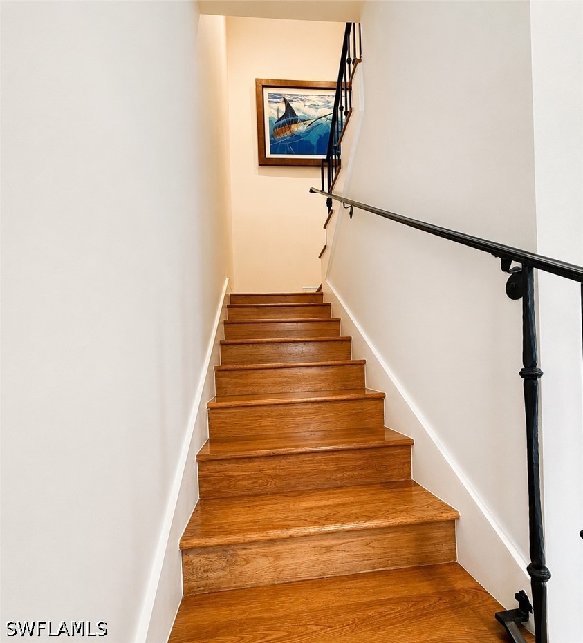 2056 Mission, Naples, FL 34109