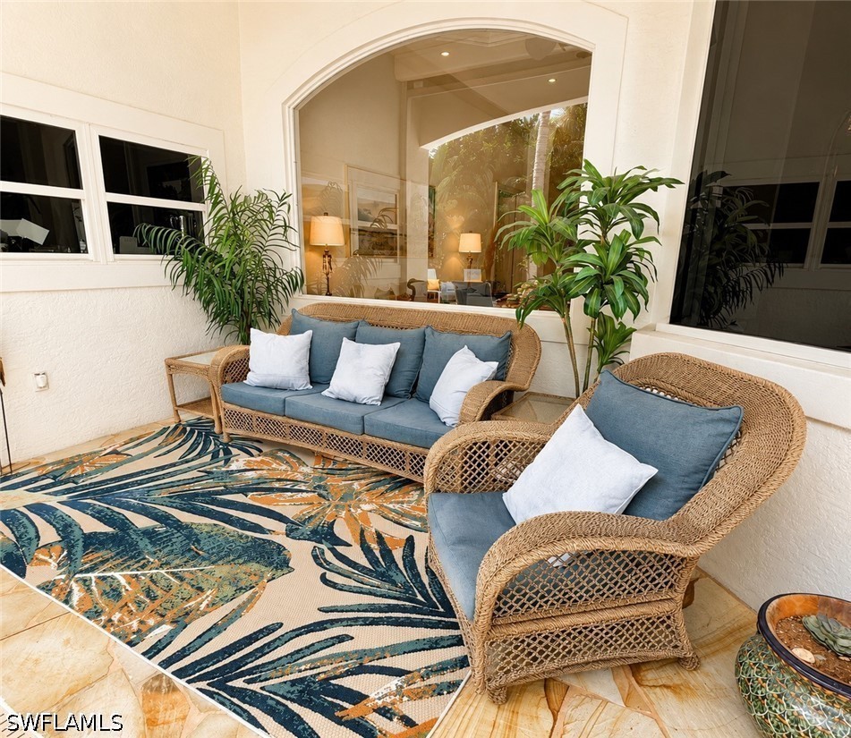 2056 Mission, Naples, FL 34109