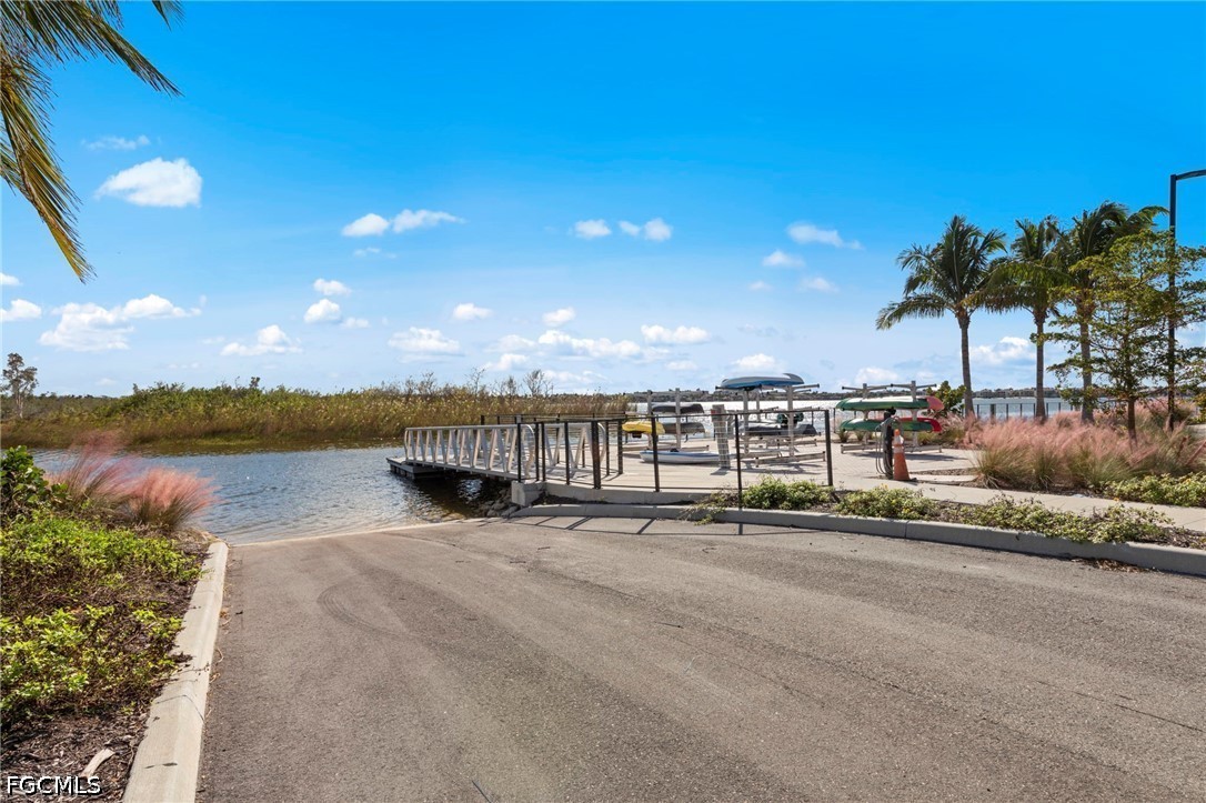 Dock