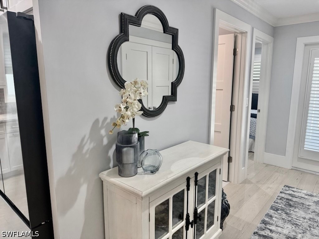 225 5th Unit 103, Naples, FL 34102