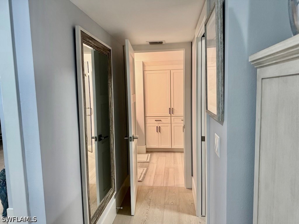 225 5th Unit 103, Naples, FL 34102