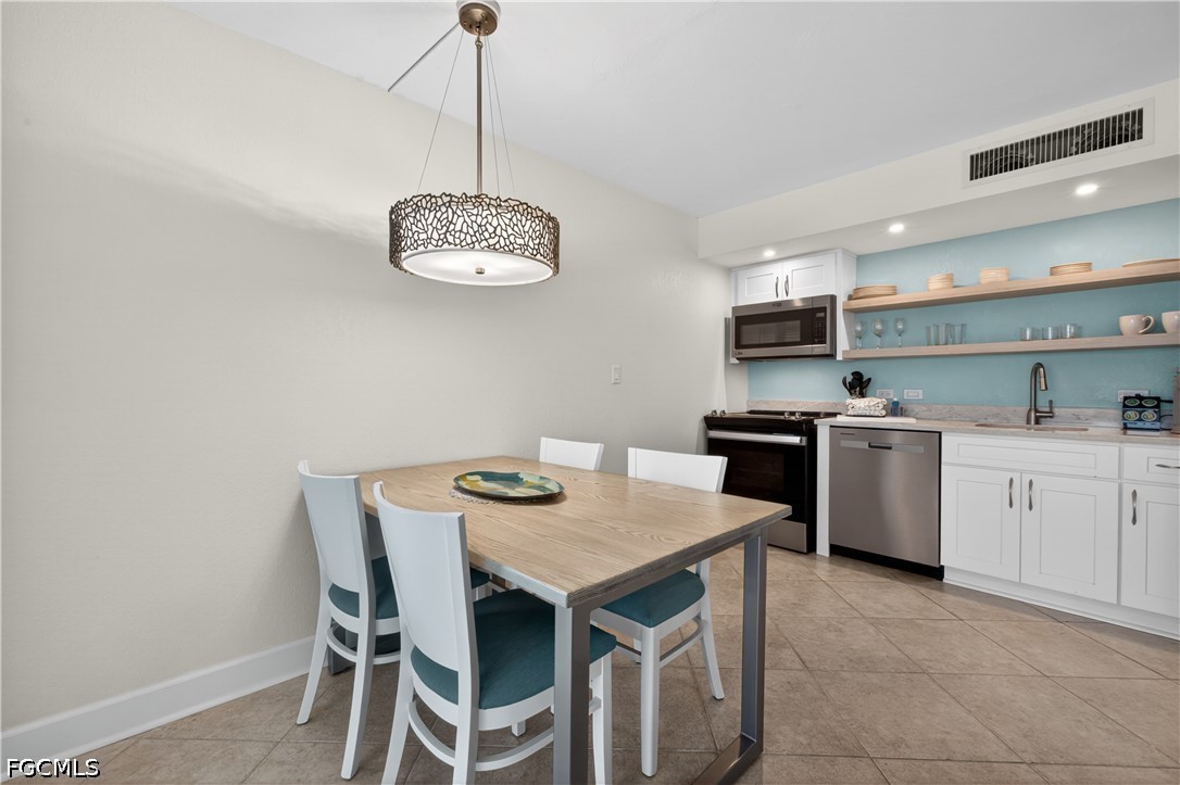 2255 Gulf Unit 127, Sanibel, FL 33957
