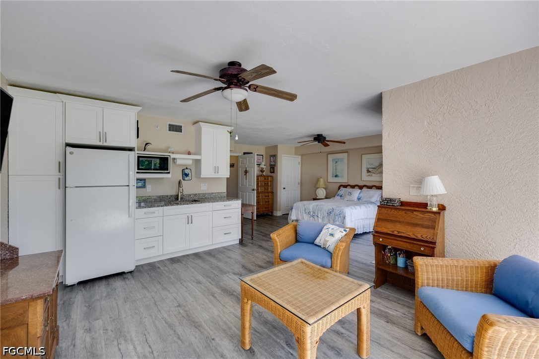 3593 Edgewood, Fort Myers, FL 33916