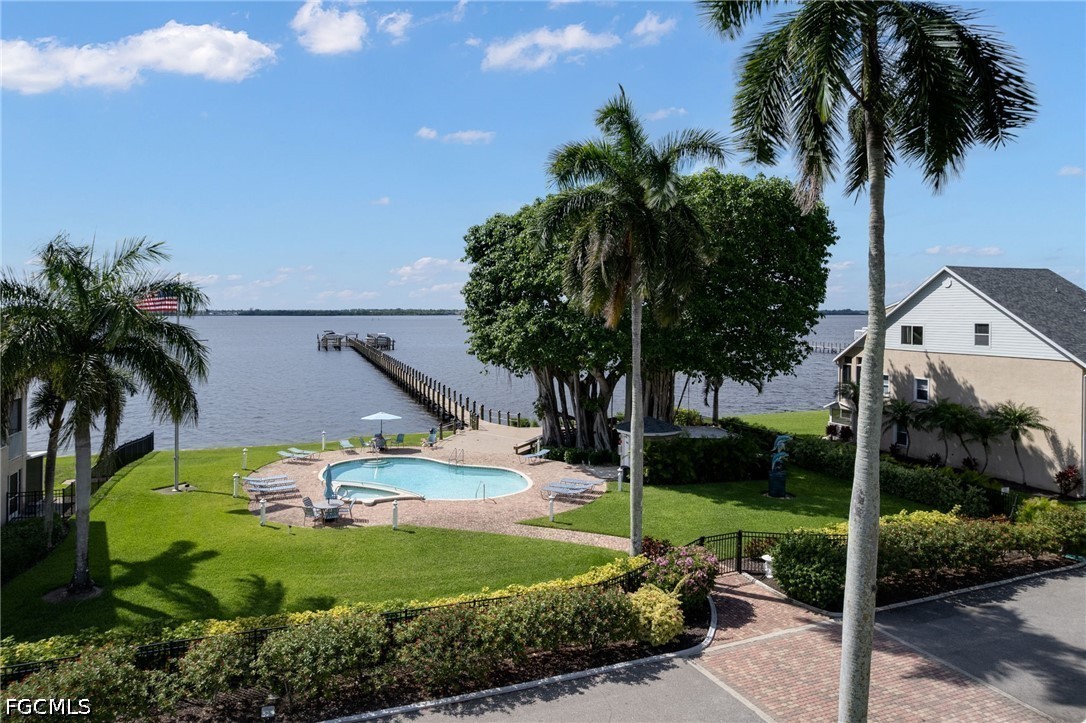 3593 Edgewood, Fort Myers, FL 33916