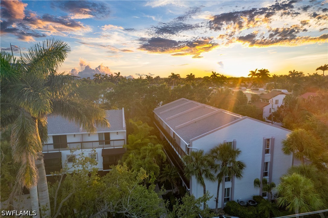 995 9th Unit 4, Naples, FL 34102
