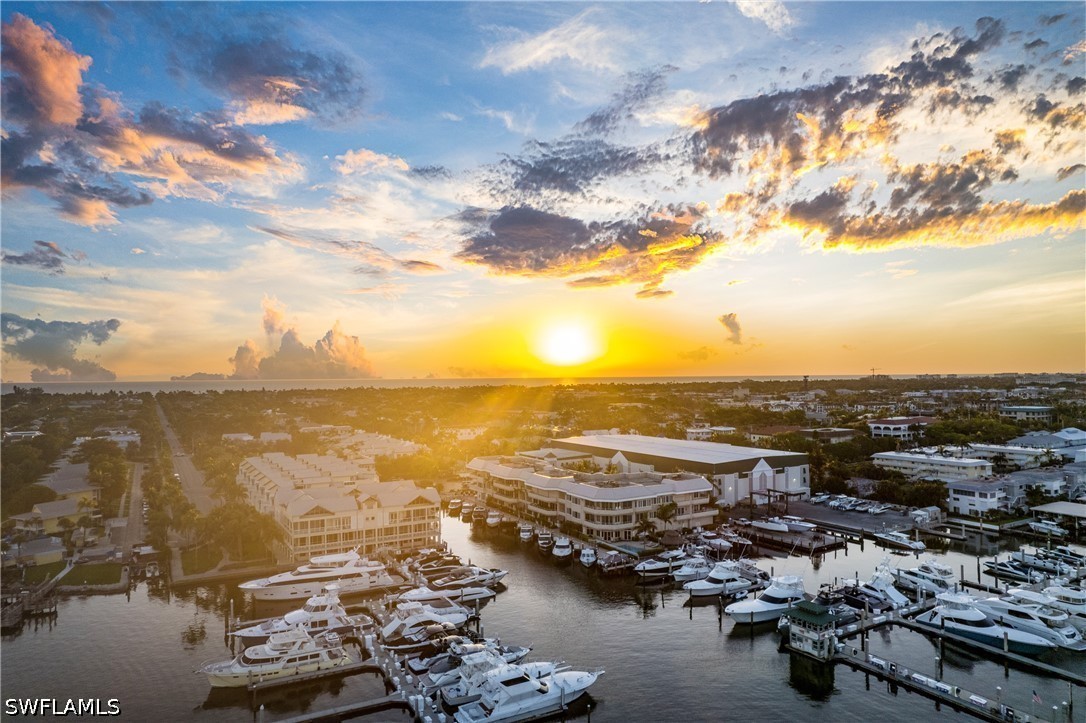 995 9th Unit 4, Naples, FL 34102