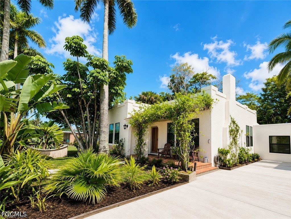 1717 Sunset, Fort Myers, FL 33901
