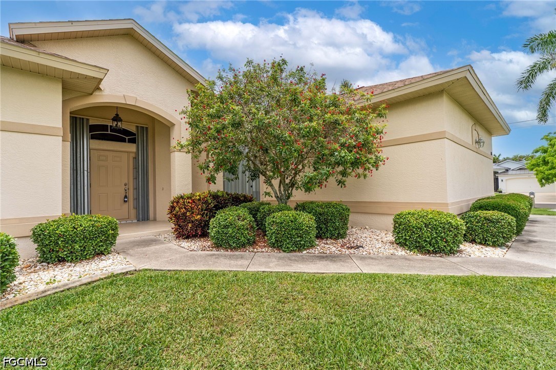 5118 19th, Cape Coral, FL 33914