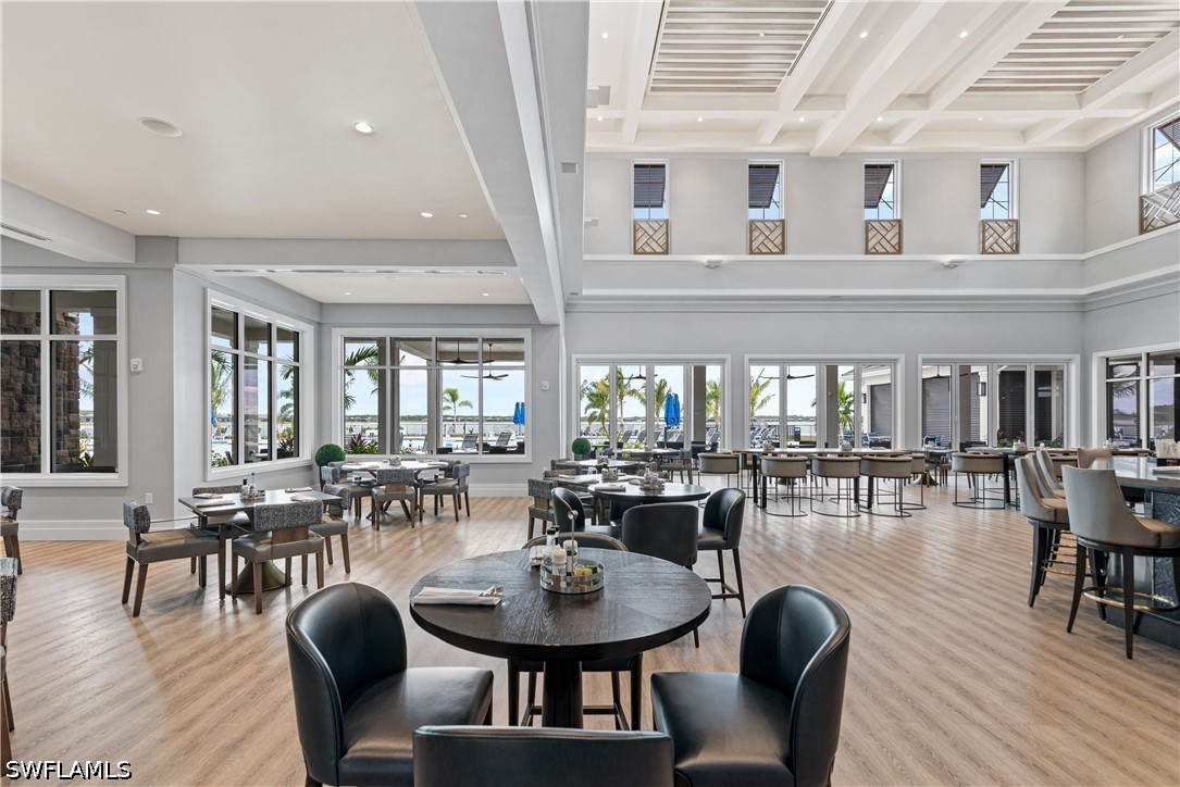 DiningRoom