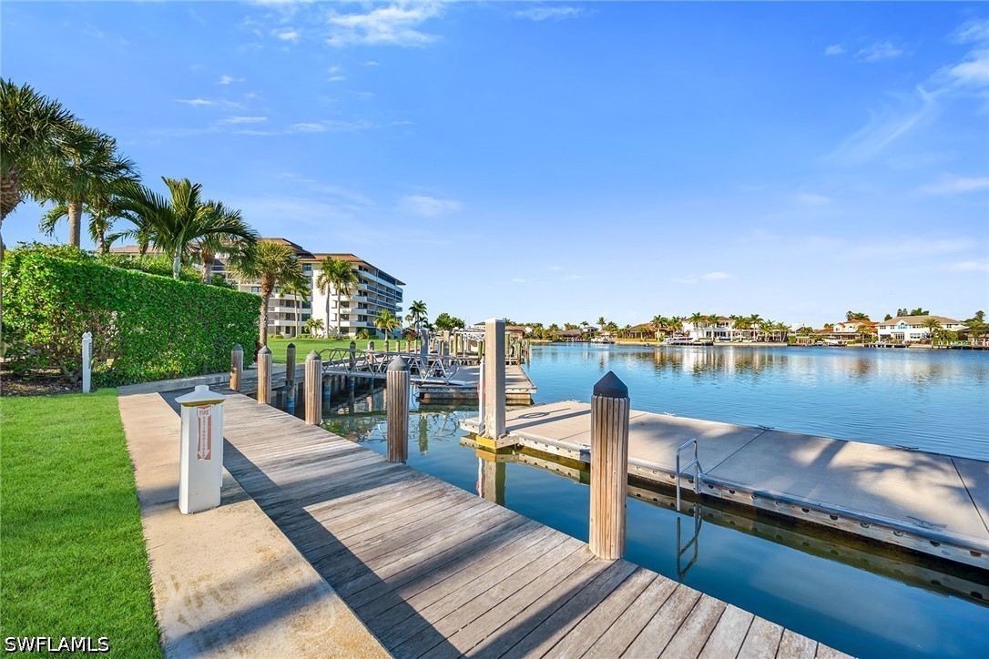 Dock