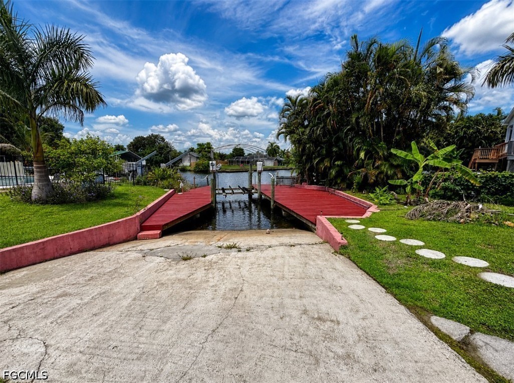 Dock