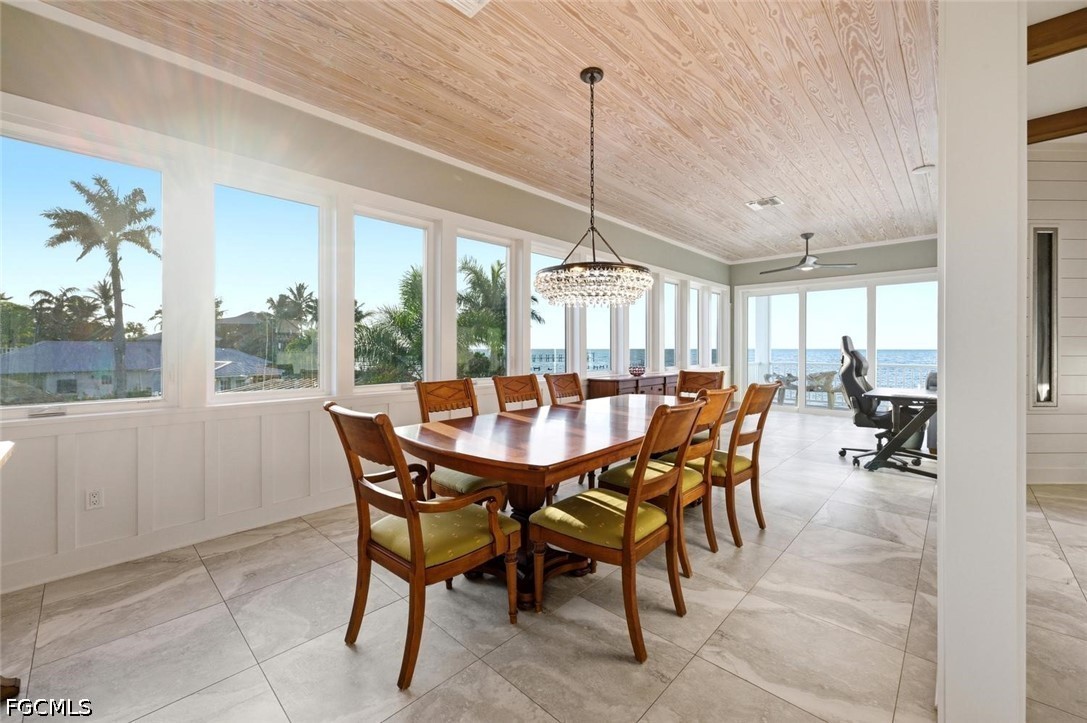 DiningArea