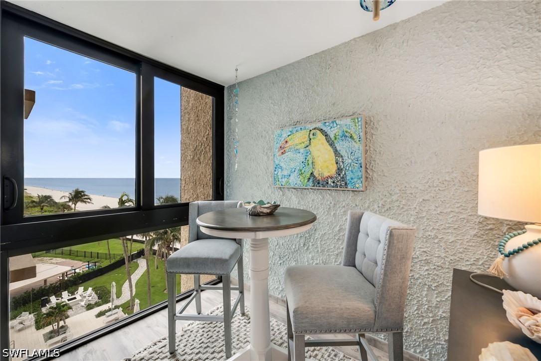 4001 Gulf Shore Unit 507, Naples, FL 34103