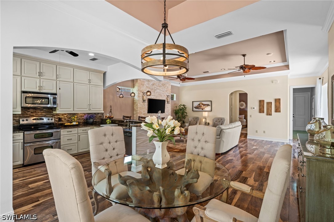 DiningArea
