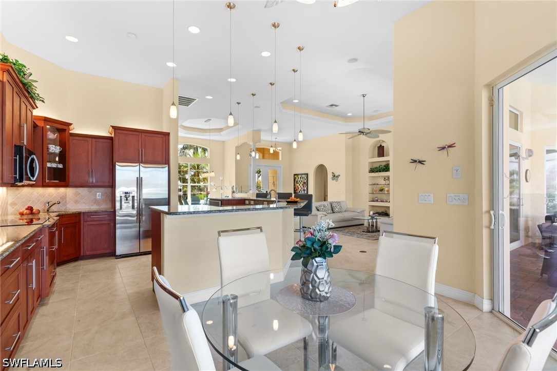DiningArea