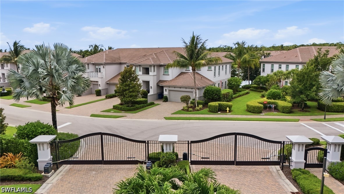 8066 Signature Club Unit 102, Naples, FL 34113