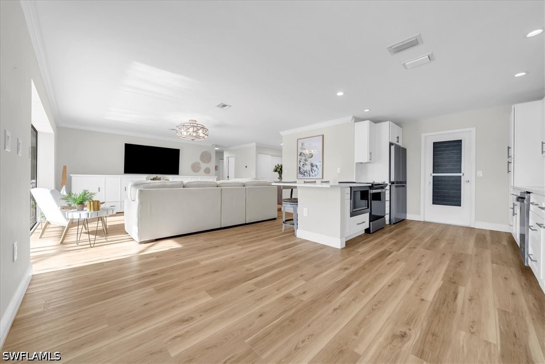 128 San Salvador, Naples, FL 34113