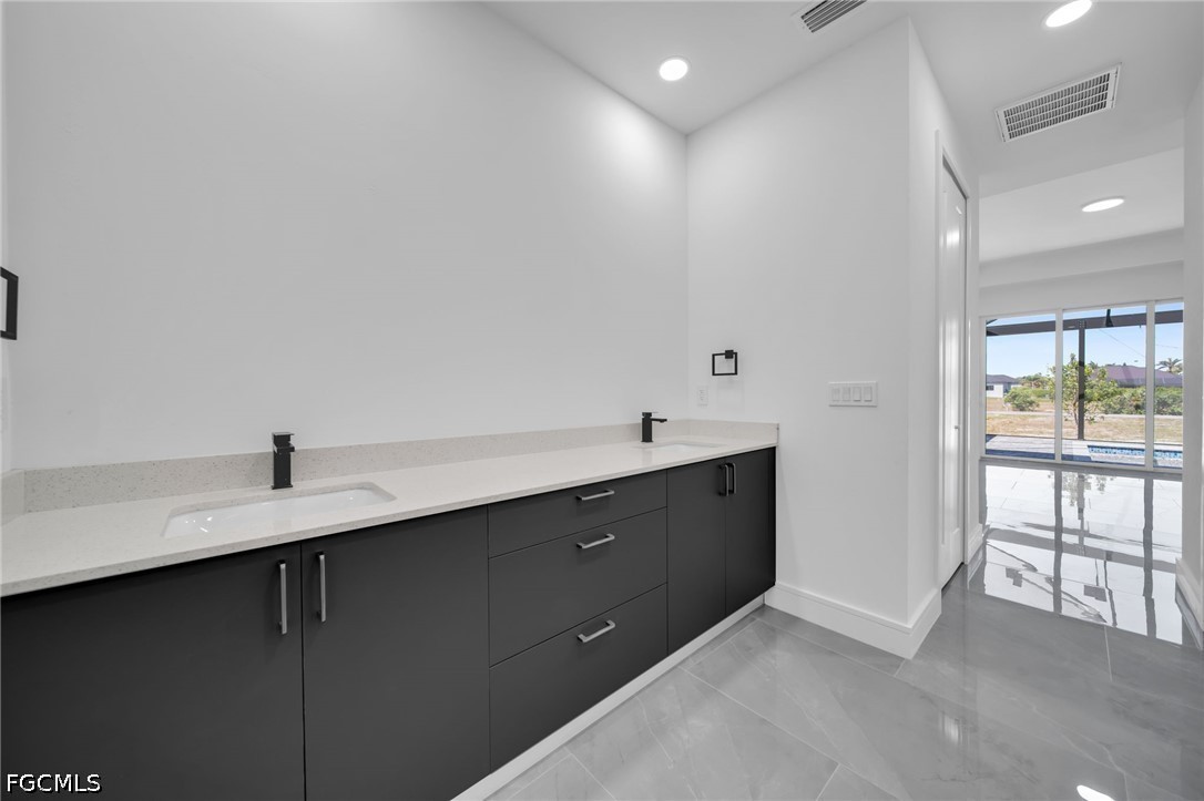 2720 41st, Cape Coral, FL 33993