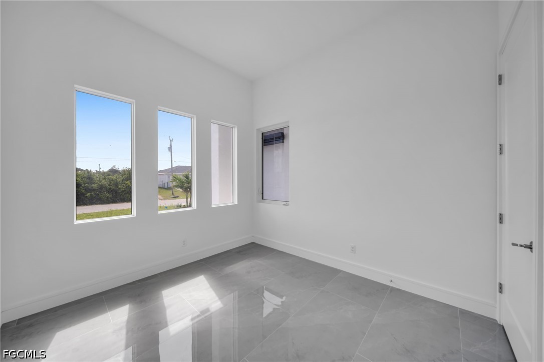 2720 41st, Cape Coral, FL 33993