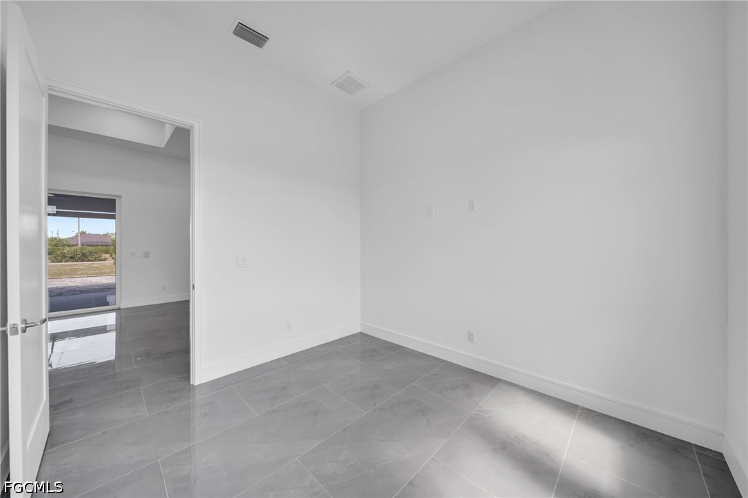 2720 41st, Cape Coral, FL 33993