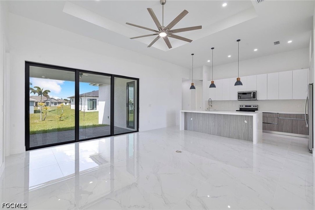 2903 6th, Cape Coral, FL 33993