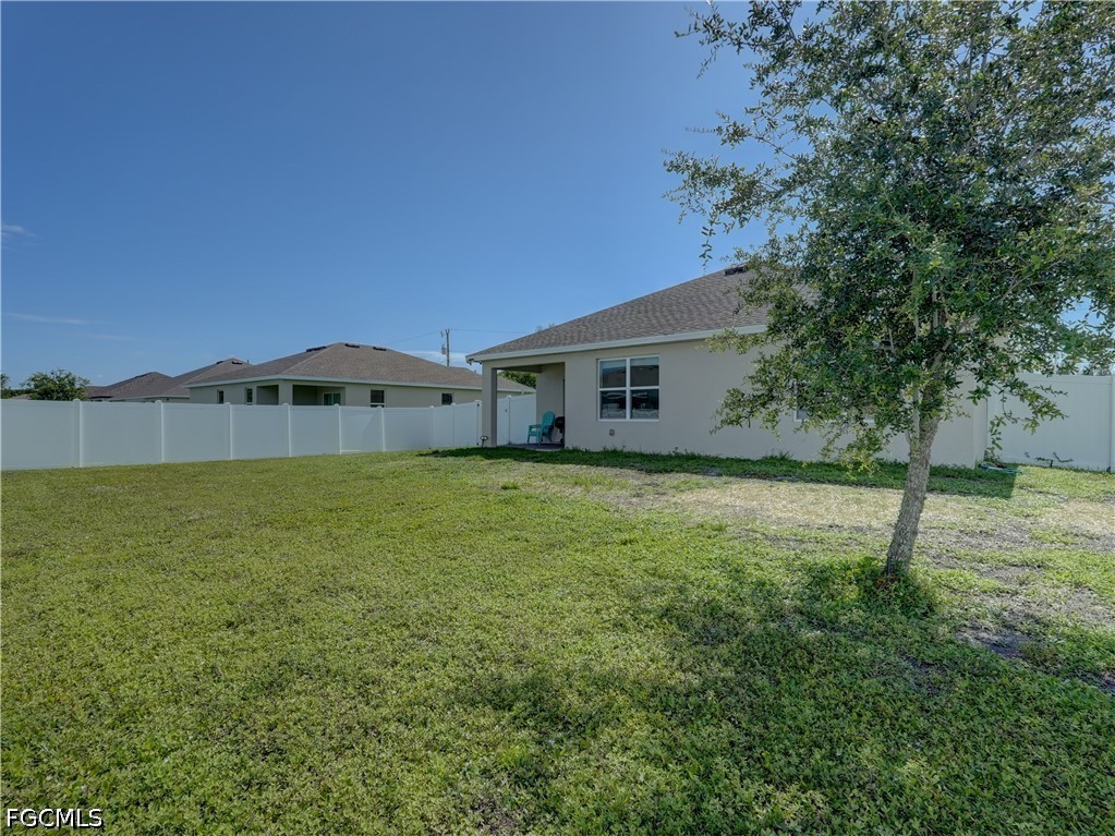 328 24th, Cape Coral, FL 33991