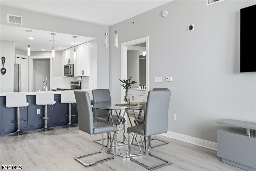 DiningArea