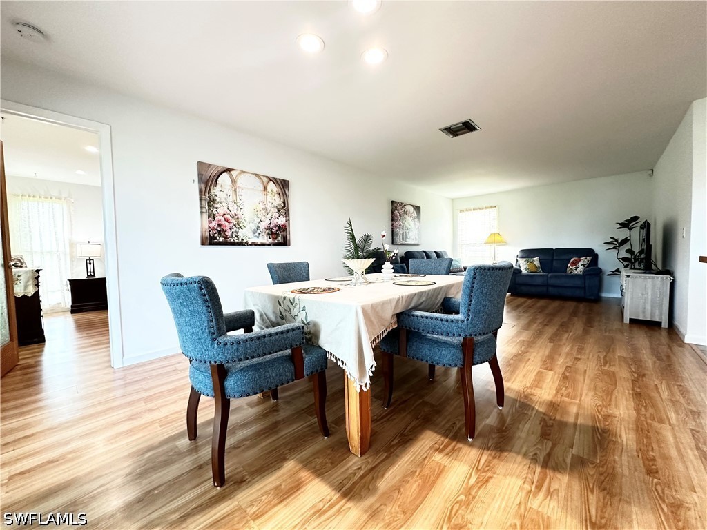 DiningArea