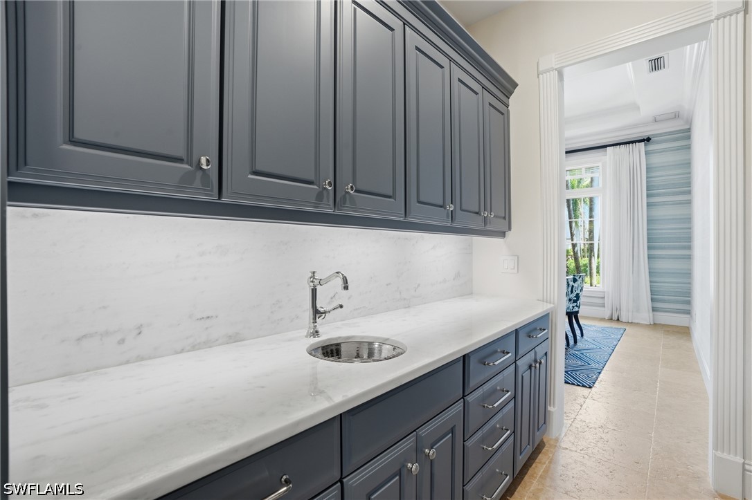 160 16th, Naples, FL 34102