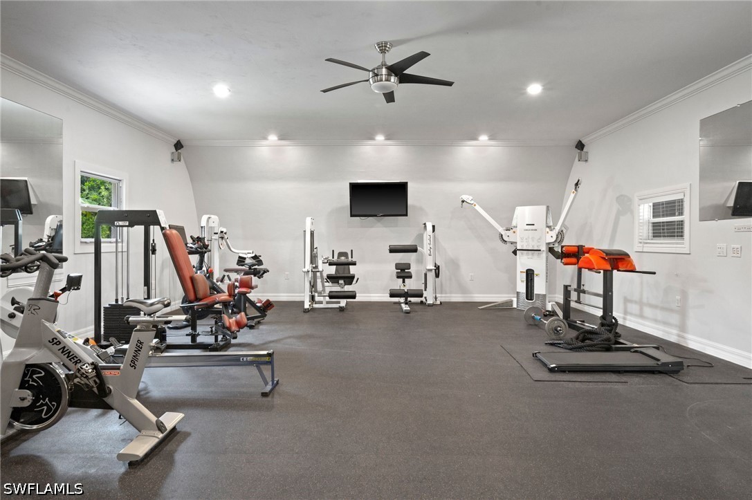 440 20th, Naples, FL 34120
