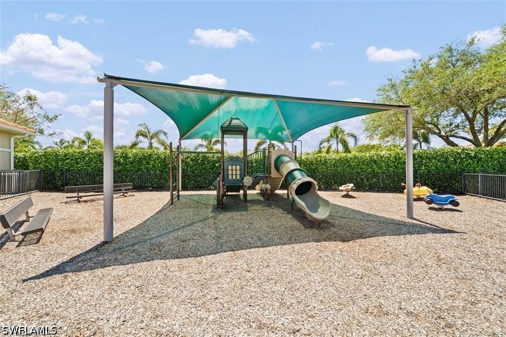 2078 Grove, Naples, FL 34120
