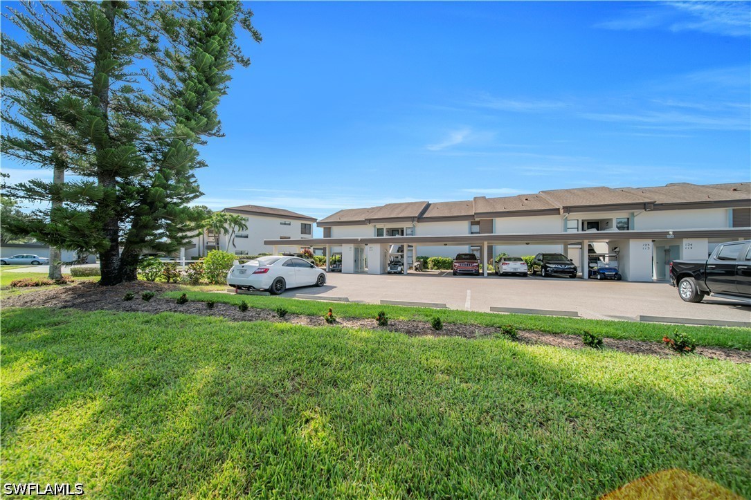 5790 Trailwinds Unit 111, Fort Myers, FL 33907