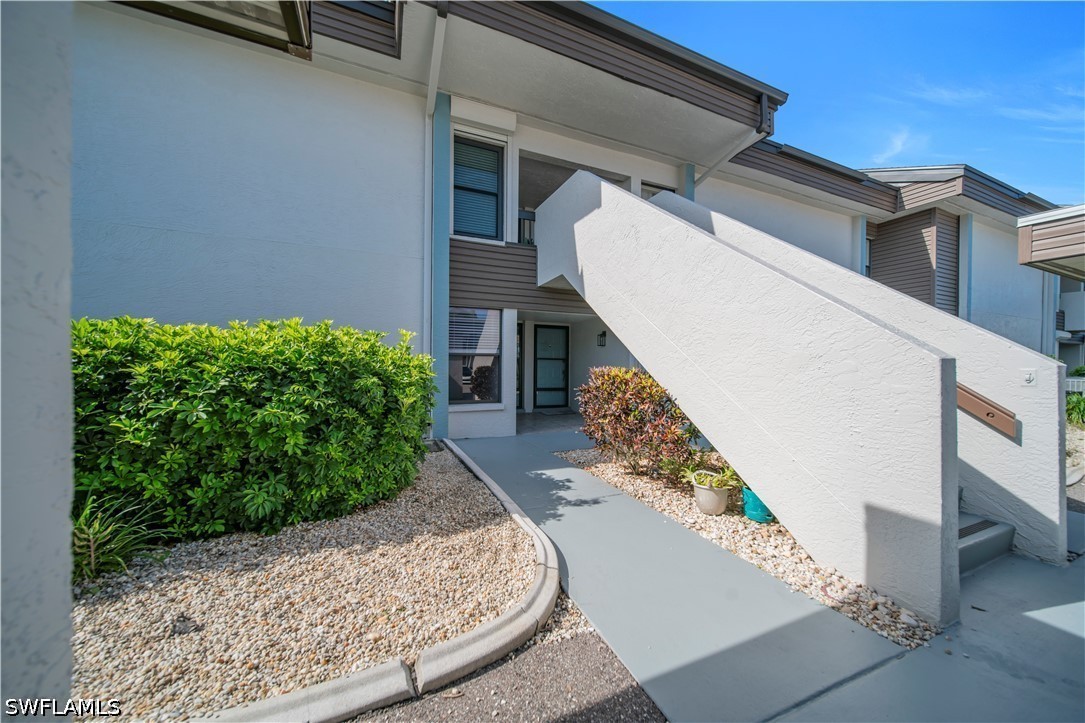 5790 Trailwinds Unit 111, Fort Myers, FL 33907