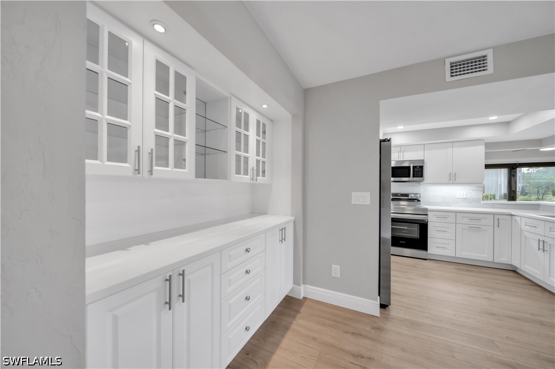 5790 Trailwinds Unit 111, Fort Myers, FL 33907