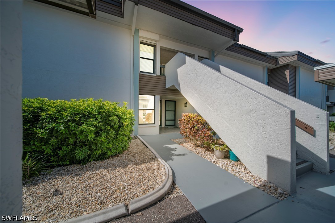 5790 Trailwinds Unit 111, Fort Myers, FL 33907