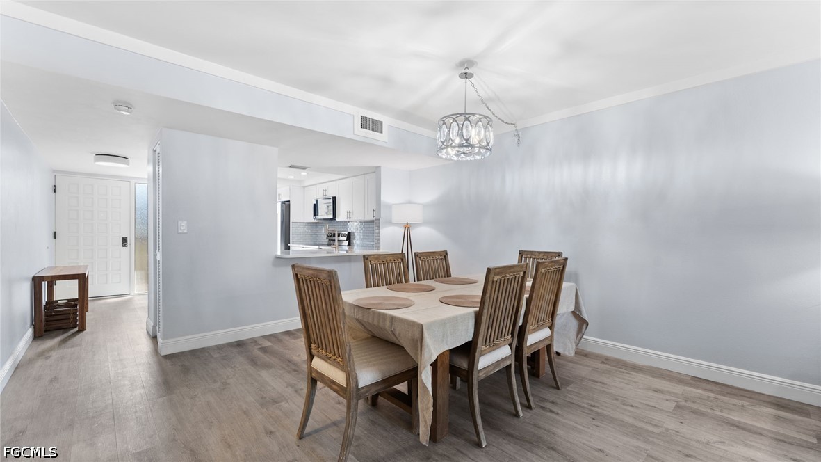 DiningArea