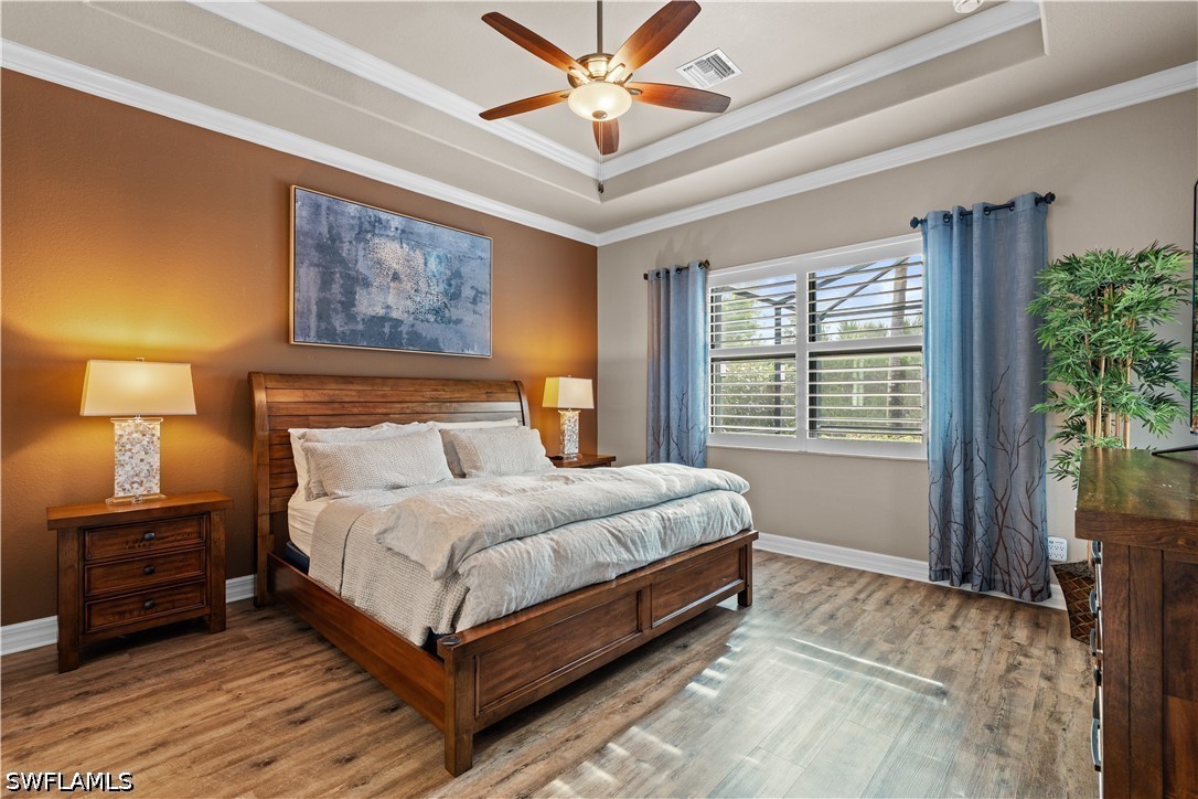 9352 Vercelli, Naples, FL 34113