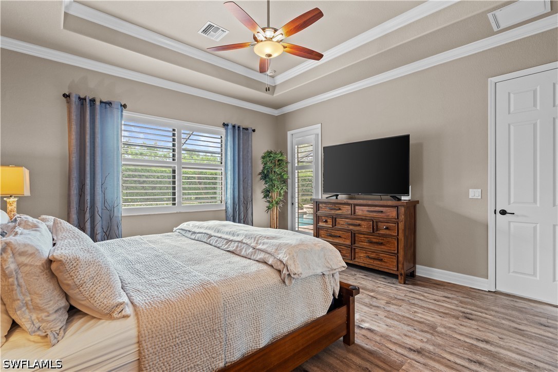 9352 Vercelli, Naples, FL 34113