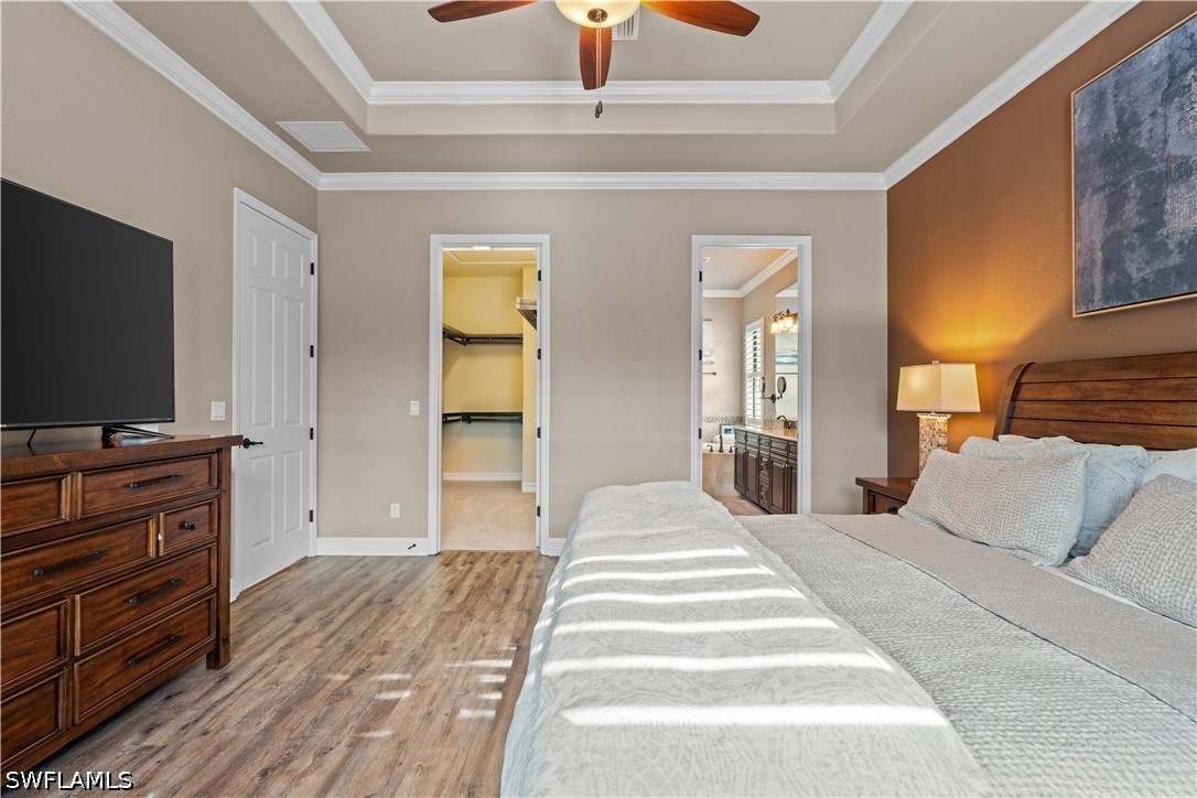 9352 Vercelli, Naples, FL 34113