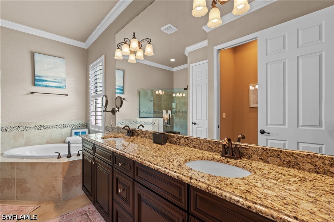 9352 Vercelli, Naples, FL 34113